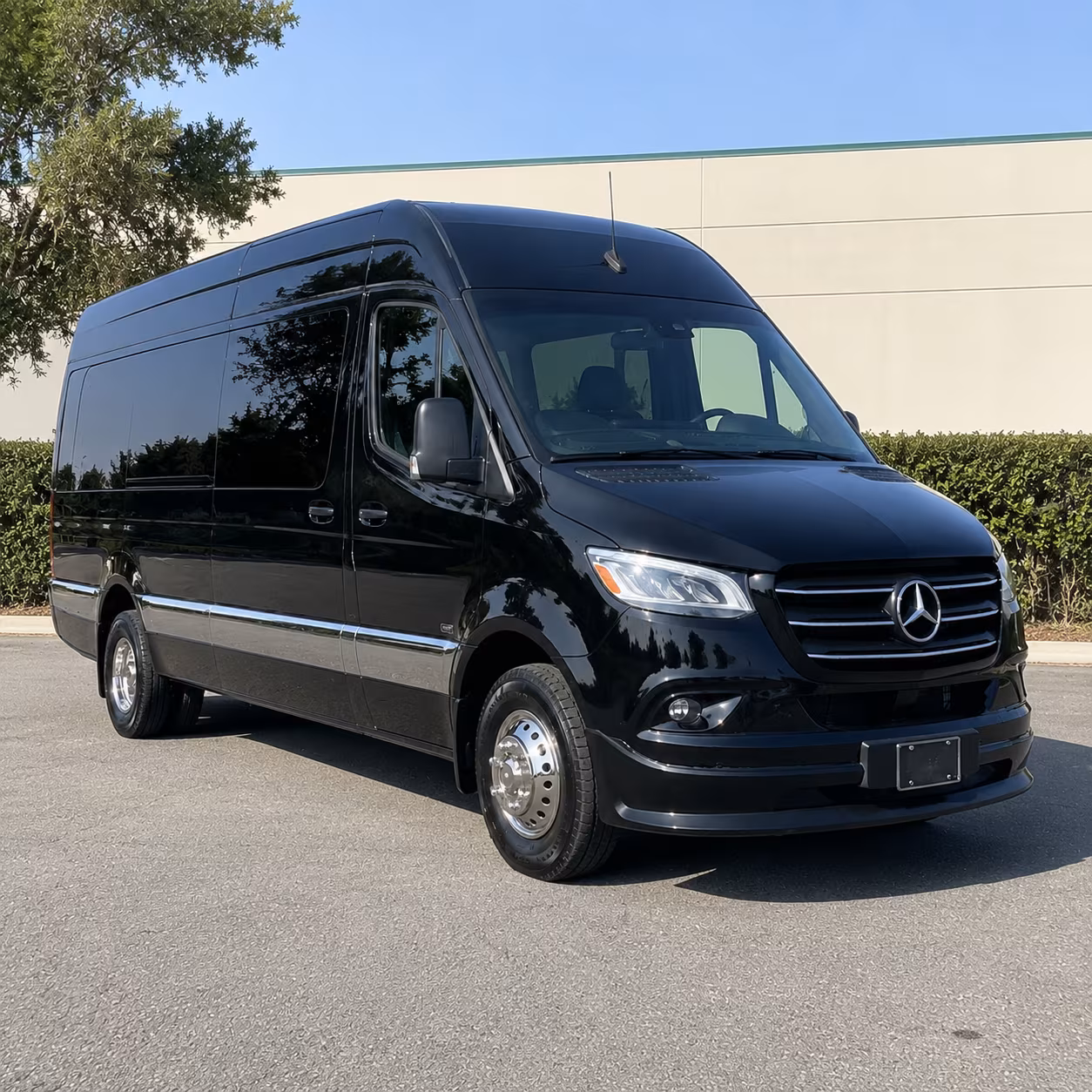 Dispatcher planning a Miami party bus route and quote